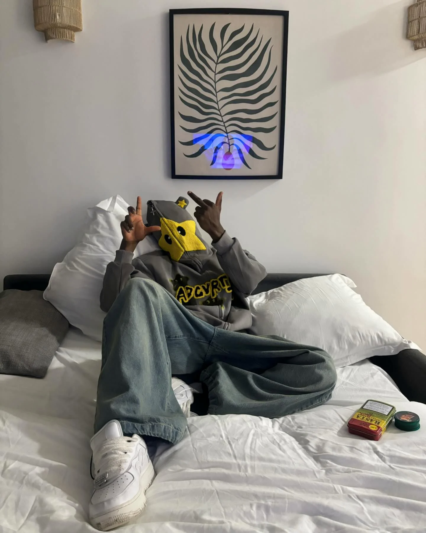 Star Embroidered Hooded Sweatshirt - 1843